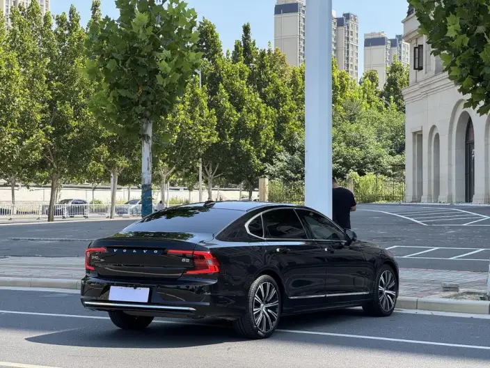 Volvo S90 2024 Model B5 Smart Range Deluxe Edition – фото 7