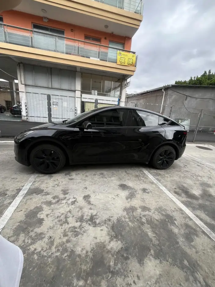 Model Y 2023 Model Rear-wheel drive version – фото 3