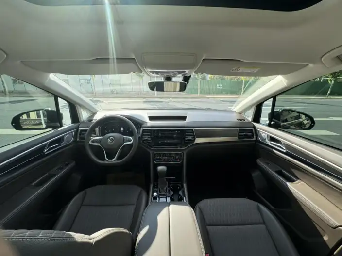 Viloran 2020 Model 330TSI Business Edition – фото 8