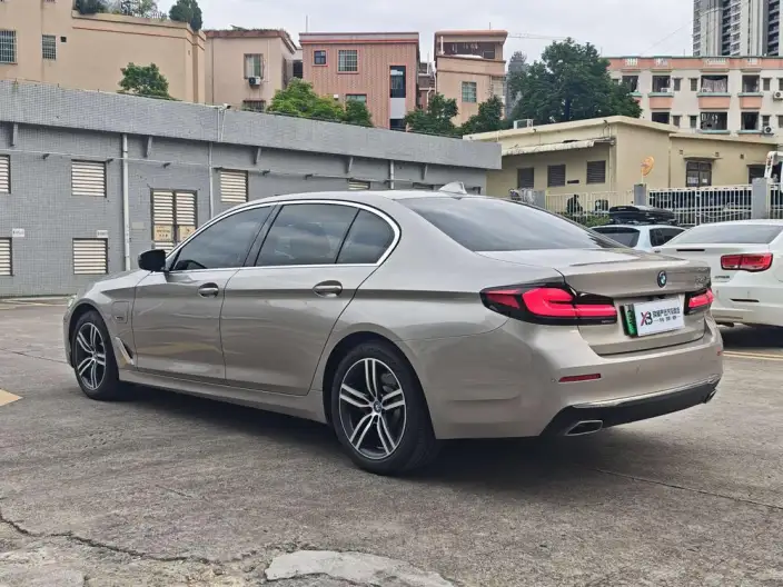 BMW 5 Series PHEV 2022 Model Facelift II 535Le Luxury Set – фото 4