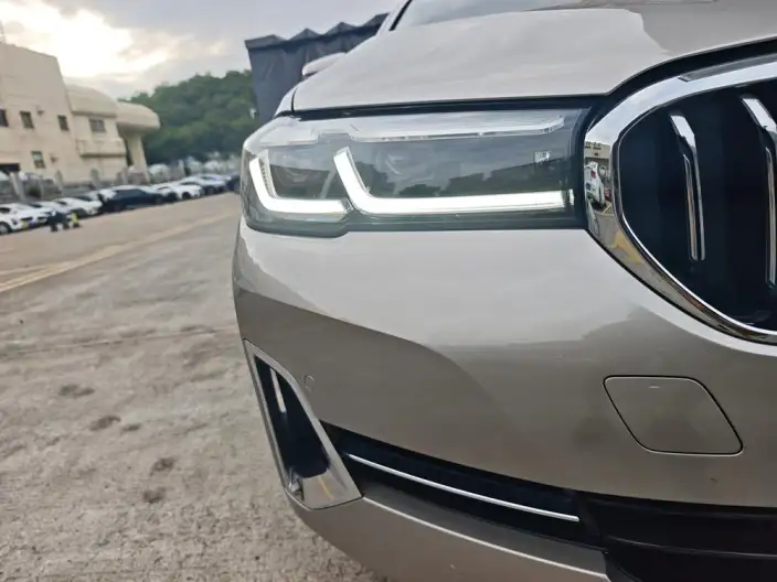 BMW 5 Series PHEV 2022 Model Facelift II 535Le Luxury Set – фото 10