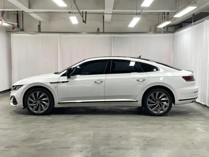 Volkswagen CC 2023 Model 380TSI Eye-catching version – фото 4