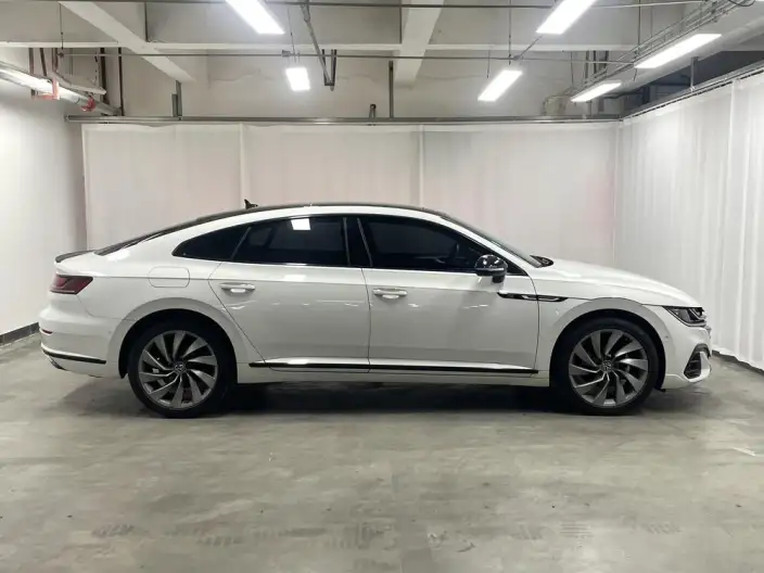 Volkswagen CC 2023 Model 380TSI Eye-catching version – фото 8