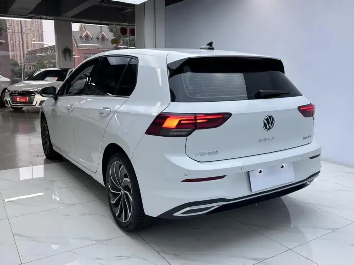 Volkswagen Golf 2021 Model 280TSI DSG 30th Anniversary Memorial Edition – фото 5