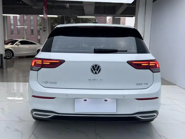 Volkswagen Golf 2021 Model 280TSI DSG 30th Anniversary Memorial Edition – фото 6