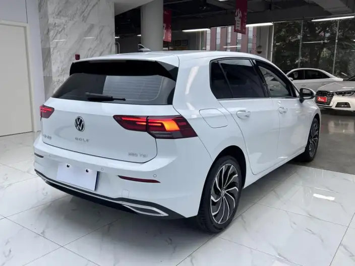 Volkswagen Golf 2021 Model 280TSI DSG 30th Anniversary Memorial Edition – фото 7