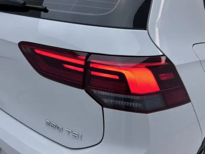 Volkswagen Golf 2021 Model 280TSI DSG 30th Anniversary Memorial Edition – фото 10