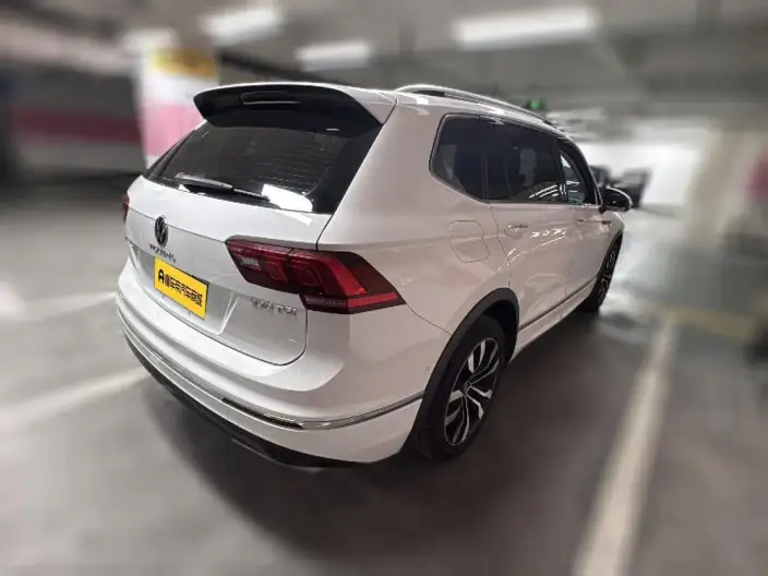 Volkswagen Tiguan L 2021 Model 330TSI Automatic 2WD R-Line Enjoy the version more – фото 2