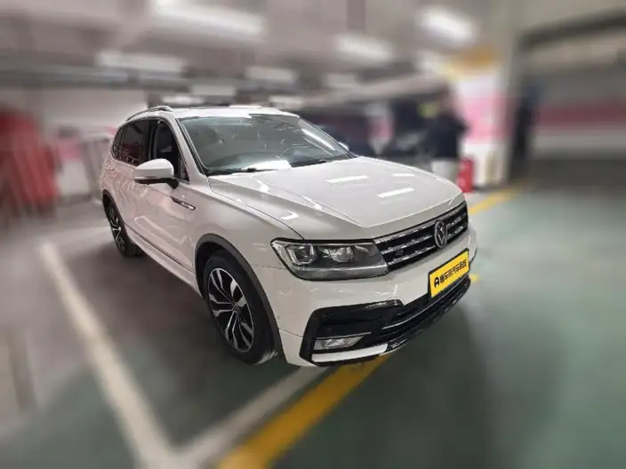 Volkswagen Tiguan L 2021 Model 330TSI Automatic 2WD R-Line Enjoy the version more – фото 3