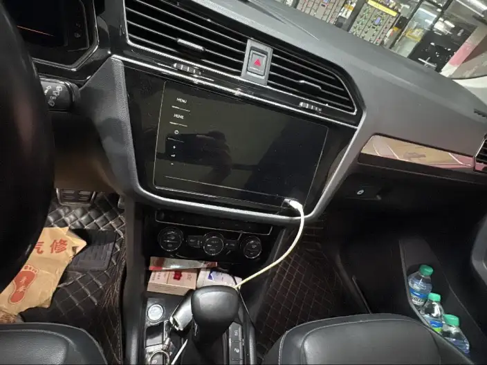 Volkswagen Tiguan L 2021 Model 330TSI Automatic 2WD R-Line Enjoy the version more – фото 8