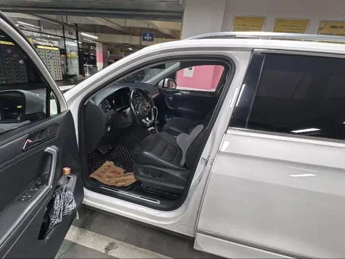 Volkswagen Tiguan L 2021 Model 330TSI Automatic 2WD R-Line Enjoy the version more – фото 10