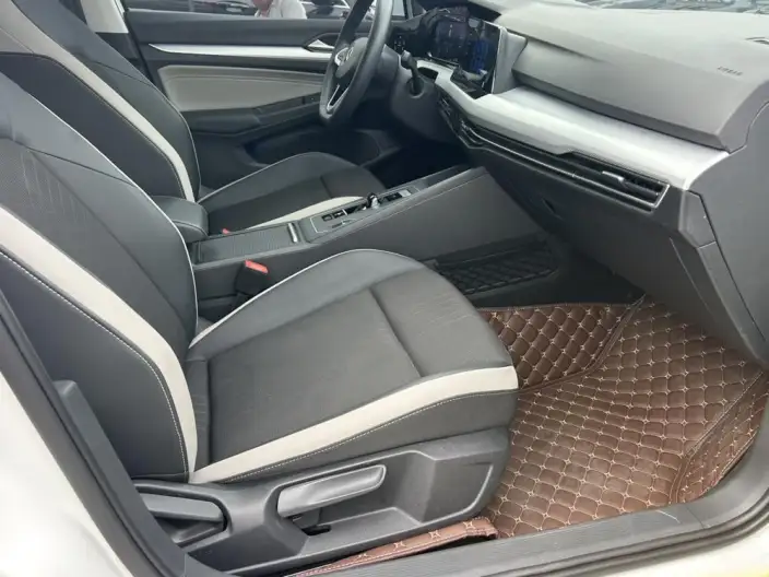 Volkswagen Golf 2021 Model 280TSI DSG Pro – фото 7