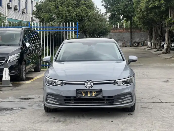 Volkswagen Golf 2023 Model 280TSI DSG Pro – фото 2