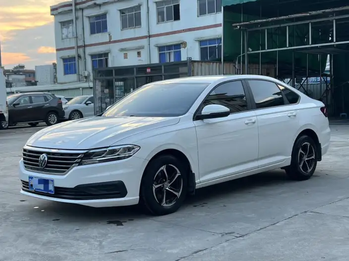 Volkswagen Lavida 2022 Model 1.5L Automatic Fashion edition – фото 1