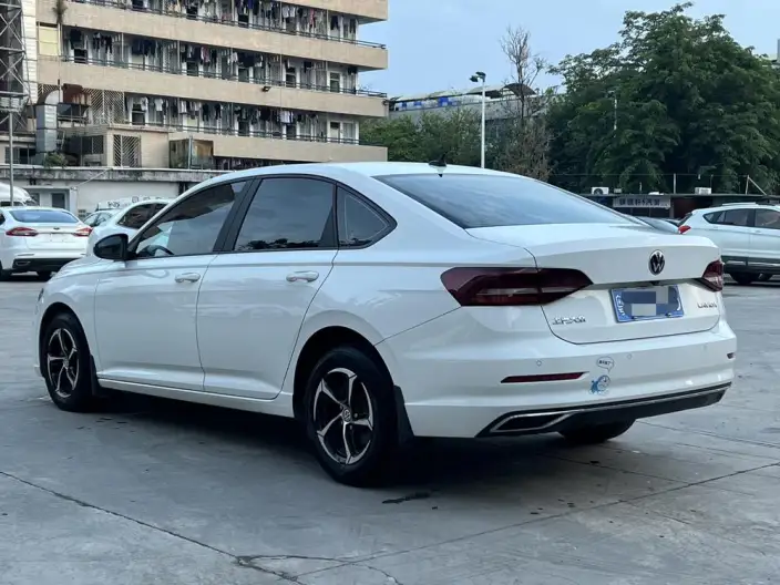 Volkswagen Lavida 2022 Model 1.5L Automatic Fashion edition – фото 4