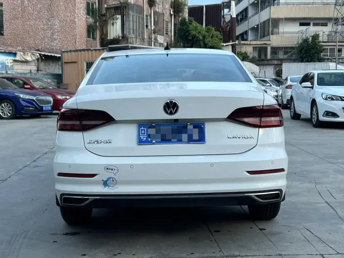 Volkswagen Lavida 2022 Model 1.5L Automatic Fashion edition – фото 5
