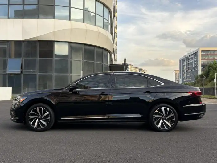 Volkswagen Passat 2023 Model Facelift 330TSI Elite Edition – фото 4
