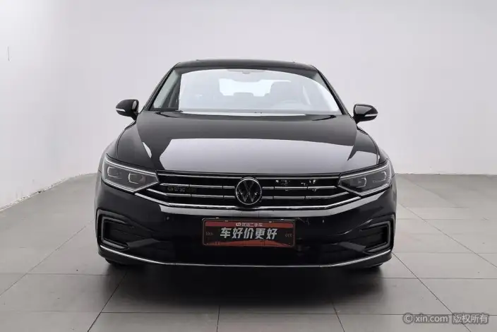 Volkswagen Magotan PHEV 2022 Model Luxury Model – фото 2