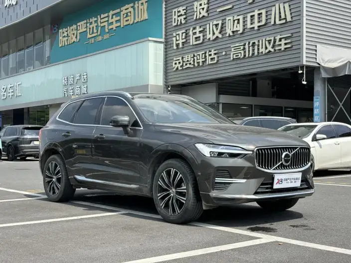 Volvo XC60 2022 Model B5 4WD Smart Range Deluxe Edition – фото 3