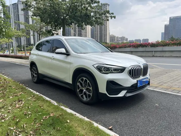 BMW X1 2022 Model sDrive25Li Leading Model – фото 3