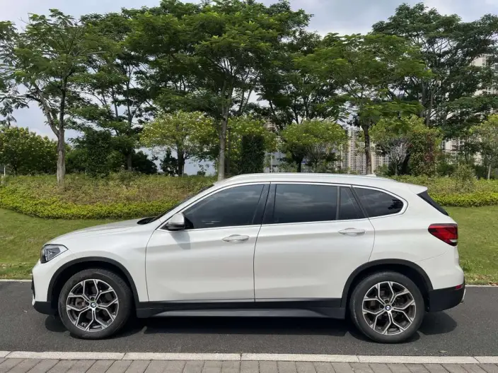 BMW X1 2022 Model sDrive25Li Leading Model – фото 4