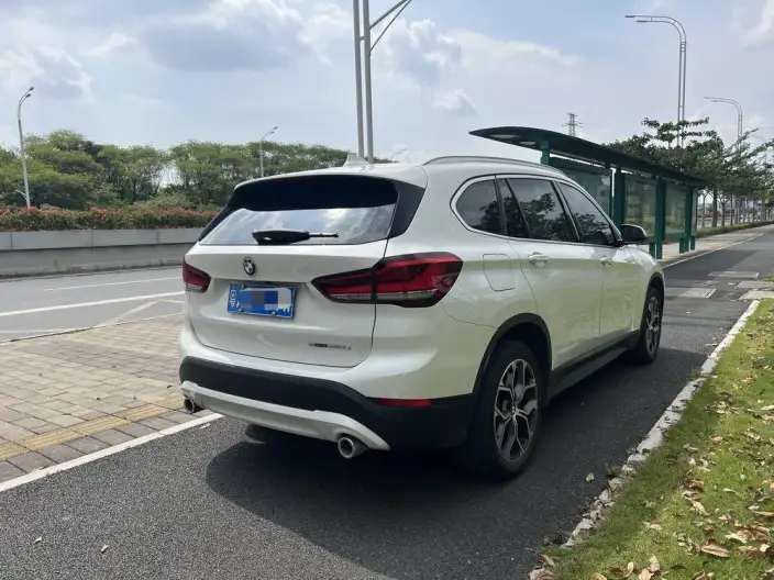 BMW X1 2022 Model sDrive25Li Leading Model – фото 7