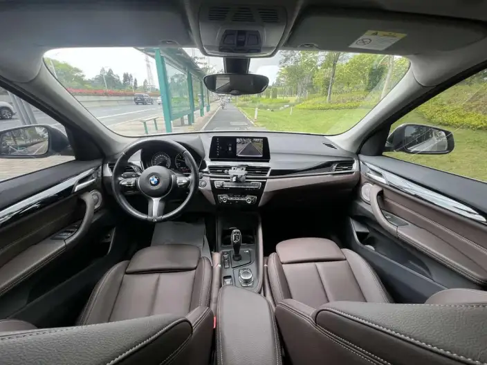 BMW X1 2022 Model sDrive25Li Leading Model – фото 8