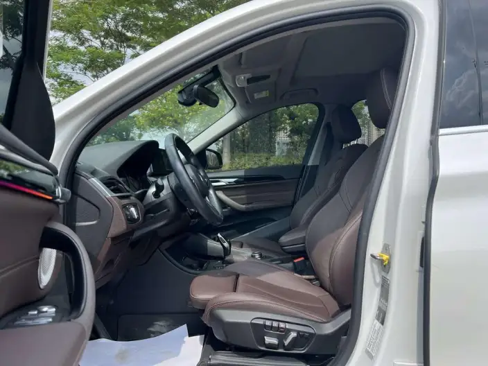 BMW X1 2022 Model sDrive25Li Leading Model – фото 9