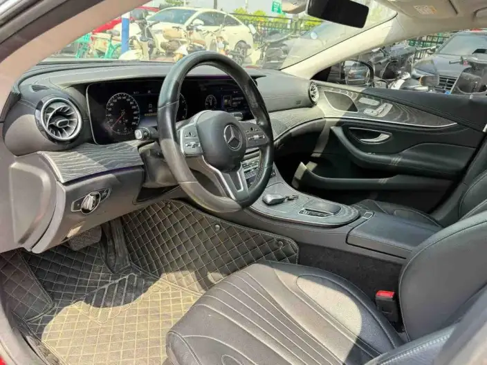 Mercedes-Benz CLS 2020 Model CLS 300 Dynamic Model – фото 8