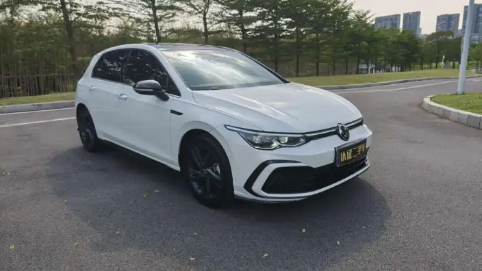Volkswagen Golf 2021 Model 280TSI DSG R-Line – фото 3