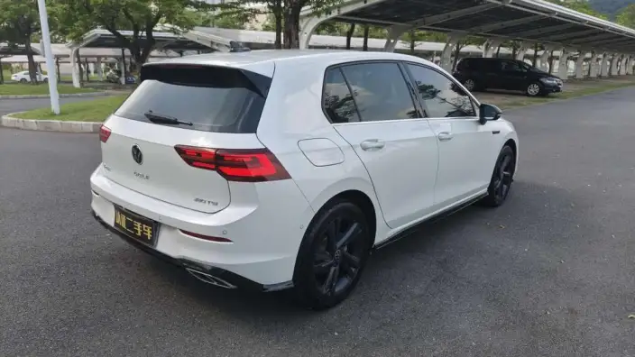 Volkswagen Golf 2021 Model 280TSI DSG R-Line – фото 6