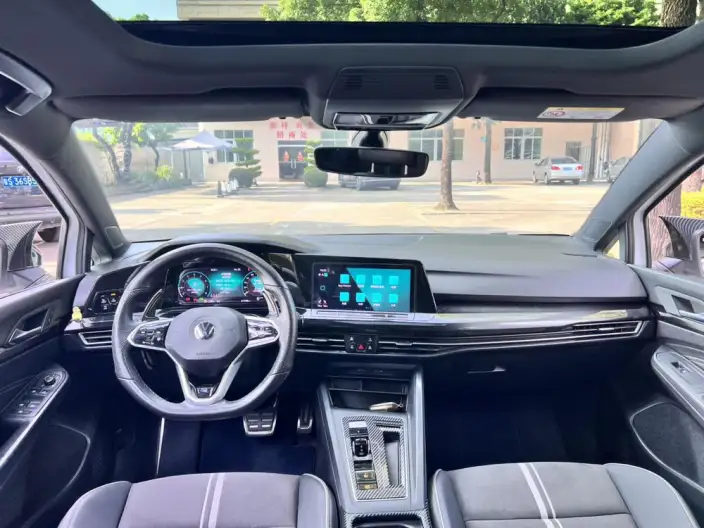 Volkswagen Golf 2023 Model Facelift 280TSI DSG R-Line – фото 8