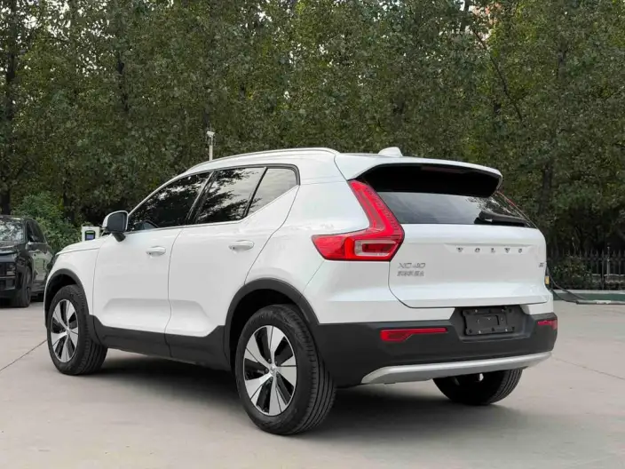 Volvo XC40 2023 Model B3 Zhixing Fashion Edition – фото 4