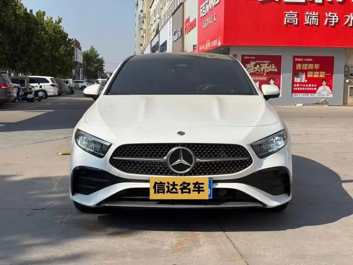 Mercedes-Benz A-class 2023 Model A 200 L Sports sedan Fashion Edition – фото 2