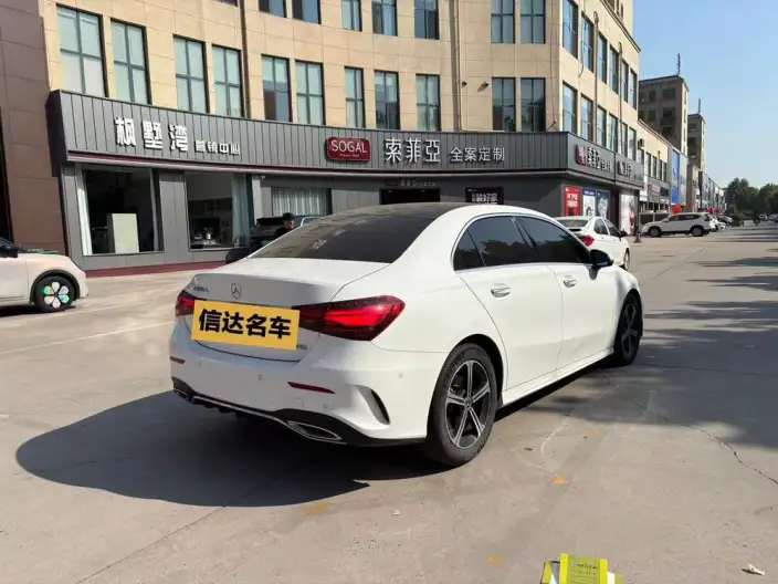 Mercedes-Benz A-class 2023 Model A 200 L Sports sedan Fashion Edition – фото 4