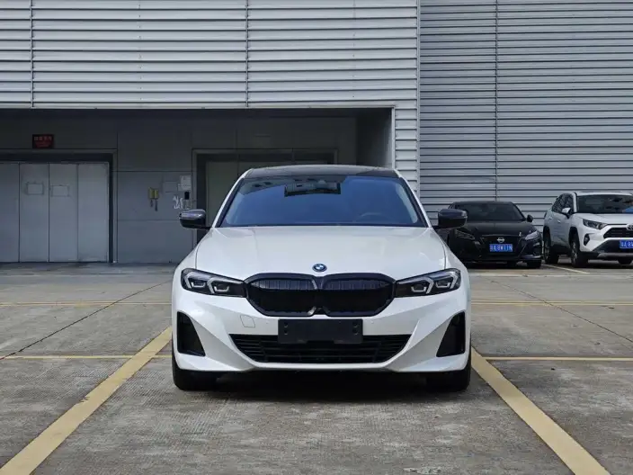 BMW i3 2023 Model eDrive35L – фото 2