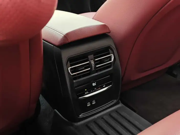 BMW i3 2023 Model eDrive35L – фото 8