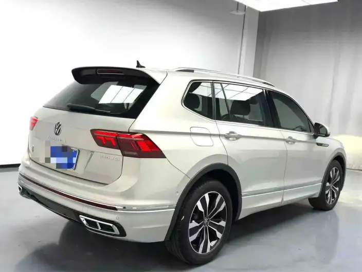 Volkswagen Tiguan L 2022 Model 330TSI Automatic 2WD R-Line Enjoy the version more – фото 3