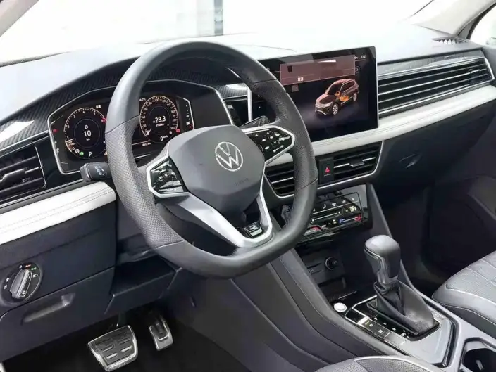 Volkswagen Tiguan L 2022 Model 330TSI Automatic 2WD R-Line Enjoy the version more – фото 6