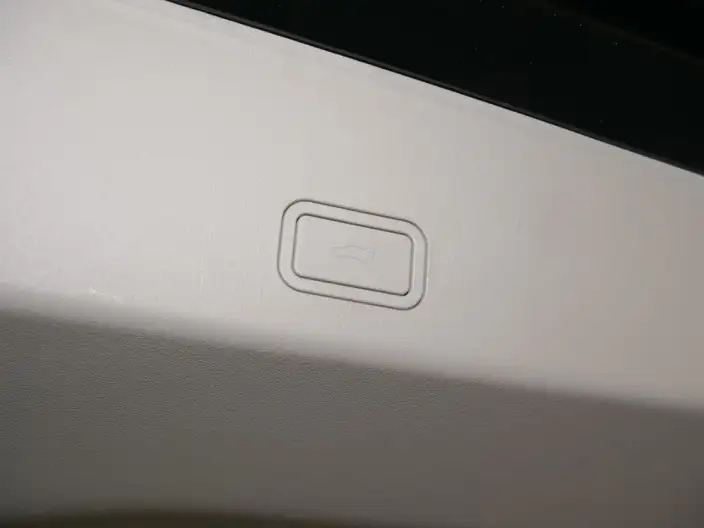 Volvo EM90 2025 Model Ultra VI seat – фото 8