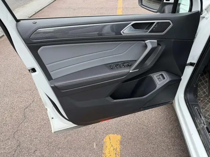 Volkswagen Tiguan L PHEV 2022 Model 430PHEV Plug-in hybrid Ultimate Edition – фото 6