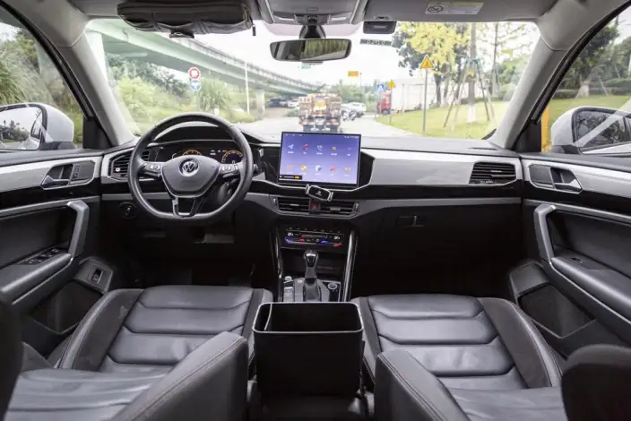 Volkswagen Tayron 2021 Model 330TSI 2WD Luxury Zhilian Edition Plus – фото 8