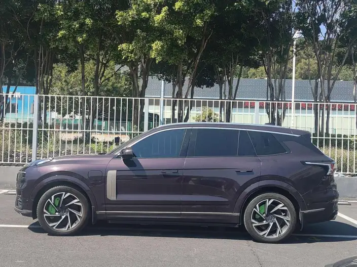 Lynk & Co 09 EM-P 2021 Model 2.0TD Performance version VII seat Ultra