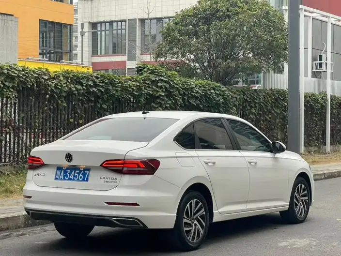 Volkswagen Lavida 2022 Model 280TSI DSG Comfort Edition – фото 4