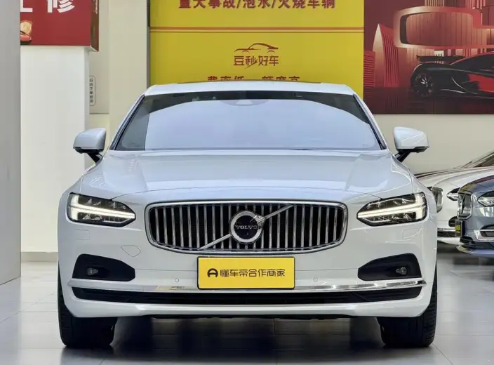 Volvo S90 2021 Model B5 Smart Elegance Deluxe Edition – фото 2