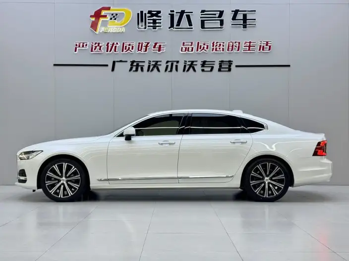 Volvo S90 2021 Model B5 Smart Elegance Deluxe Edition – фото 3