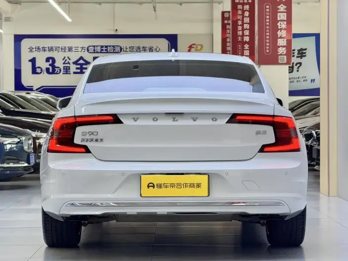 Volvo S90 2021 Model B5 Smart Elegance Deluxe Edition – фото 4