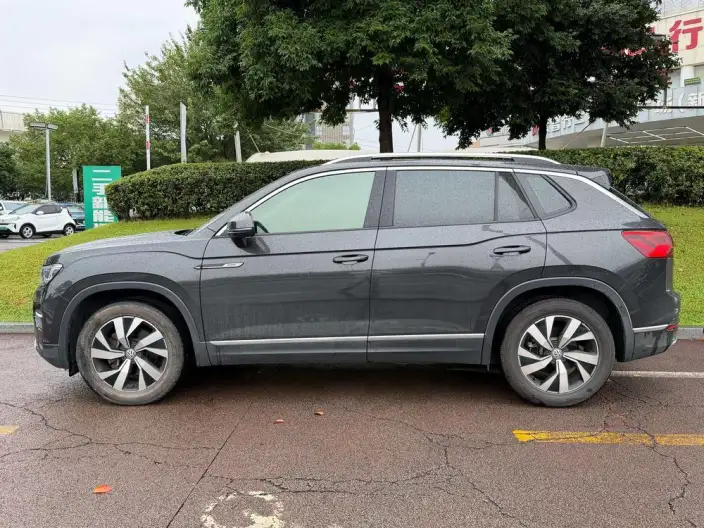 Volkswagen Tayron 2020 Model 330TSI Luxury Zhilian Edition – фото 3