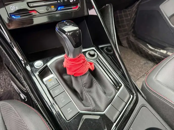 Volkswagen Tayron 2020 Model 330TSI Luxury Zhilian Edition – фото 10