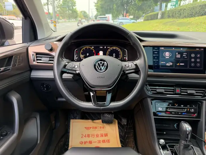 Volkswagen Tharu 2022 Model 330TSI 4WD Deluxe Edition – фото 9